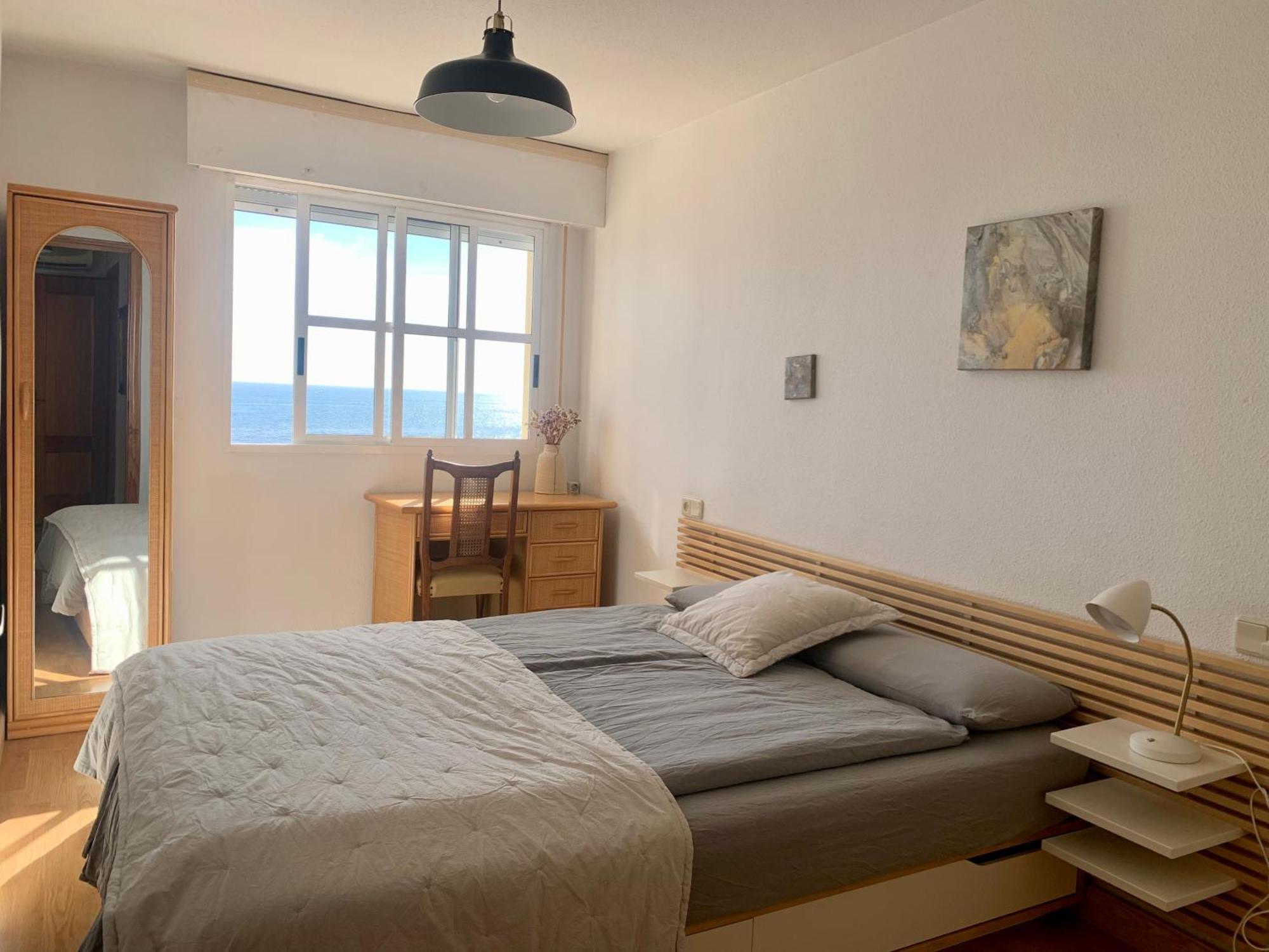 Sea View Apartment Торрев'єха Екстер'єр фото